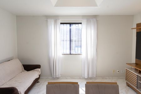 Casa para alugar com 90m², 2 quartos e 1 vagaSala