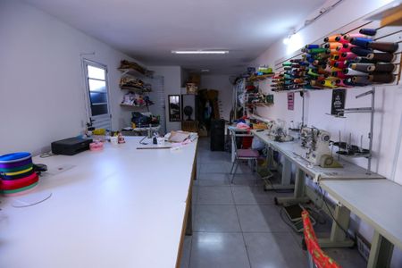 Casa à venda com 90m², 2 quartos e 2 vagasSalão