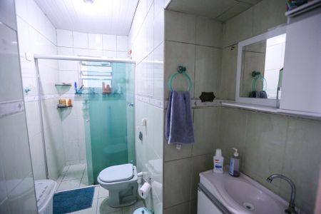 Casa à venda com 90m², 2 quartos e 2 vagasBanheiro