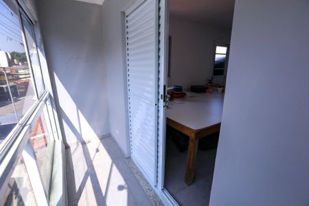 Casa à venda com 90m², 2 quartos e 2 vagasVaranda