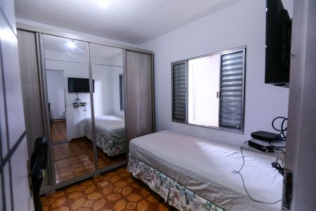 Casa à venda com 90m², 2 quartos e 2 vagasQuarto 2