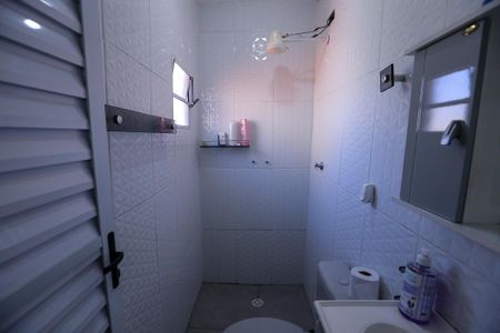 Casa à venda com 90m², 2 quartos e 2 vagasBanheiro 2