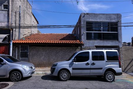 Casa à venda com 90m², 2 quartos e 2 vagasFachada