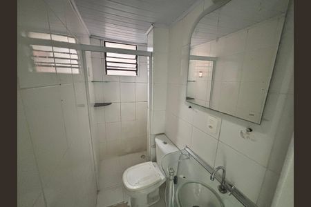 Banheiro de apartamento para alugar com 2 quartos, 50m² em Conjunto Habitacional Santa Etelvina Iii, São Paulo