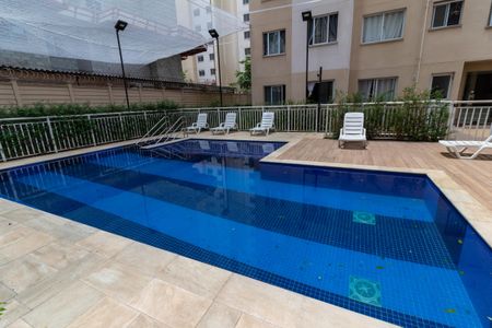 Apartamento para alugar com 40m², 2 quartos e sem vagaÁrea comum - Piscina