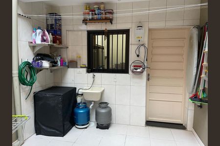 Casa à venda com 110m², 2 quartos e 1 vagaÁrea de Serviço