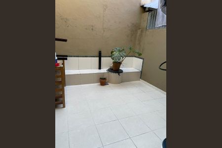 Casa à venda com 110m², 2 quartos e 1 vagaÁrea externa