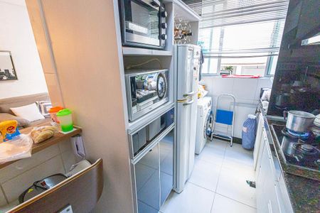 Apartamento para alugar com 71m², 2 quartos e 1 vagaCozinha