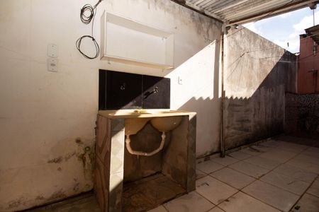 Casa para alugar com 40m², 2 quartos e 1 vagaÁrea de Serviço