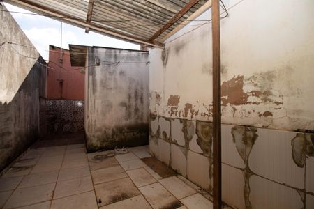 Casa para alugar com 40m², 2 quartos e 1 vagaÁrea de Serviço