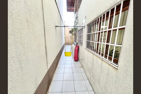 Casa à venda com 134m², 3 quartos e 2 vagas Casa à venda com 134m², 3 quartos e 2 vagasQuintal
