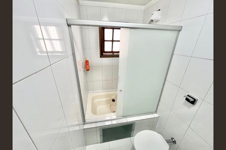 Casa à venda com 134m², 3 quartos e 2 vagas Casa à venda com 134m², 3 quartos e 2 vagasBanheiro da Suíte
