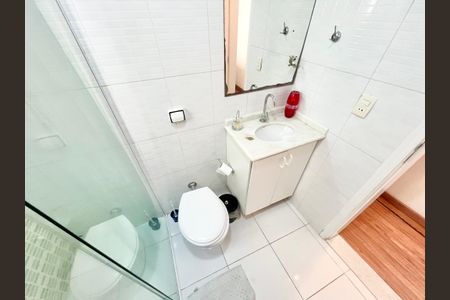 Casa à venda com 134m², 3 quartos e 2 vagas Casa à venda com 134m², 3 quartos e 2 vagasBanheiro