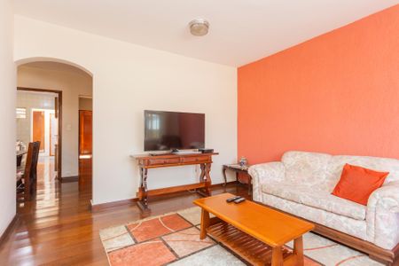 Sala de casa para alugar com 3 quartos, 104m² em Jardim dos Lagos, São Paulo