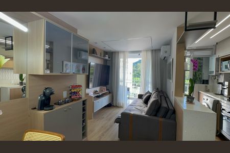 Sala de apartamento à venda com 3 quartos, 60m² em Barra Olímpica, Rio de Janeiro