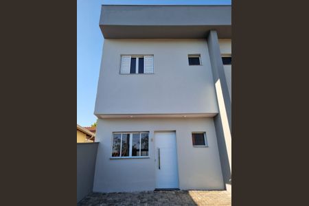 Casa de condomínio para alugar com 95m², 3 quartos e 2 vagas