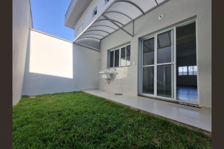 Casa de condomínio para alugar com 95m², 3 quartos e 2 vagas