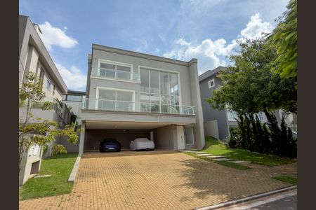 Casa à venda com 430m², 4 quartos e 6 vagasFachada
