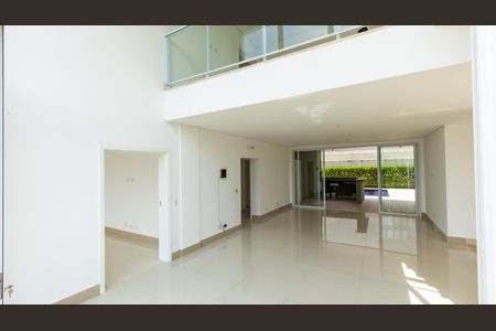Casa à venda com 430m², 4 quartos e 6 vagasSala