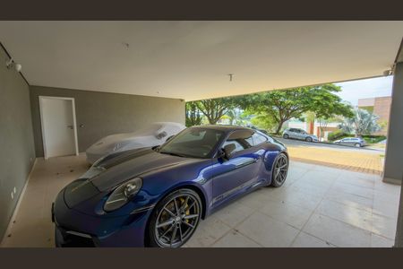 Casa à venda com 430m², 4 quartos e 6 vagasGaragem