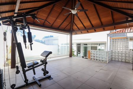 Casa para alugar com 700m², 4 quartos e 5 vagasÁrea comum - Academia