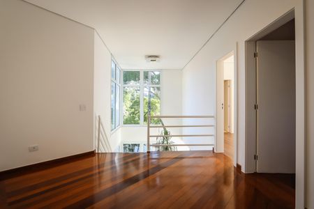 Casa para alugar com 700m², 4 quartos e 5 vagasHall das Suites