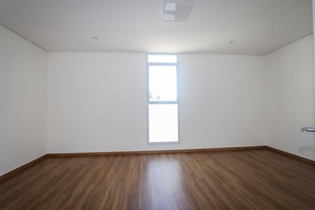 Casa para alugar com 700m², 4 quartos e 5 vagasCloset da Suite Master