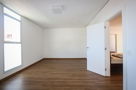 Casa para alugar com 700m², 4 quartos e 5 vagasCloset da Suite Master