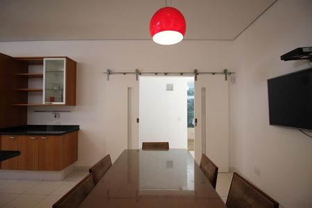 Casa para alugar com 700m², 6 quartos e 5 vagasCozinha