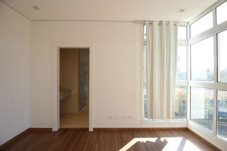 Suíte 3 de casa à venda com 6 quartos, 700m² em Jardim Guedala, São Paulo