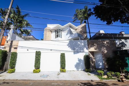 Casa para alugar com 700m², 4 quartos e 5 vagasFachada da Casa