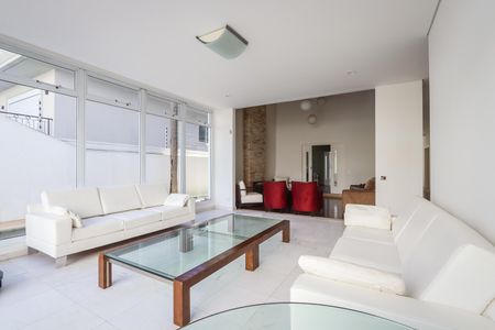 Sala de casa para alugar com 4 quartos, 700m² em Jardim Guedala, São Paulo