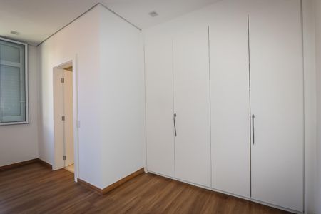 Casa para alugar com 700m², 4 quartos e 5 vagasSuite 3