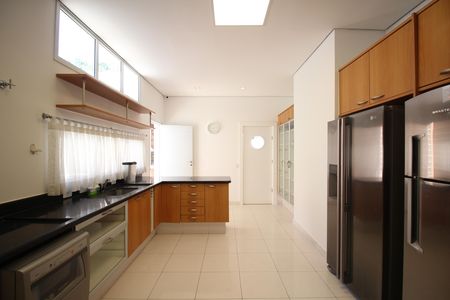Casa para alugar com 700m², 6 quartos e 5 vagasCozinha
