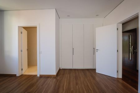 Casa para alugar com 700m², 4 quartos e 5 vagasSuite 3
