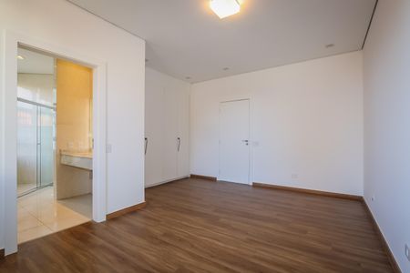 Casa para alugar com 700m², 4 quartos e 5 vagasSuite 3