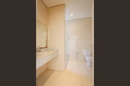 Casa para alugar com 700m², 4 quartos e 5 vagasBanheiro da Suite 4