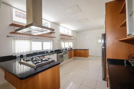 Casa para alugar com 700m², 4 quartos e 5 vagasCozinha