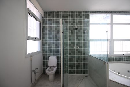Casa para alugar com 700m², 6 quartos e 5 vagasBanheiro da Suíte Master