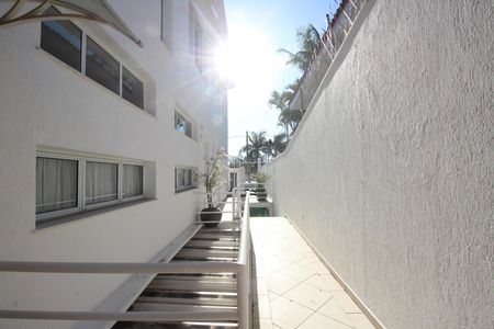 Quintal de casa à venda com 6 quartos, 700m² em Jardim Guedala, São Paulo