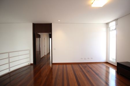 Casa para alugar com 700m², 6 quartos e 5 vagasSala 3