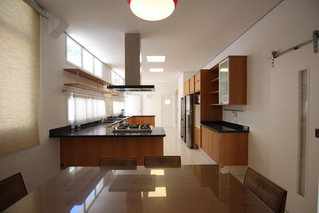 Cozinha de casa à venda com 6 quartos, 700m² em Jardim Guedala, São Paulo