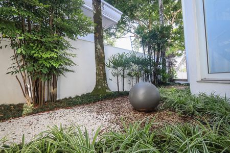 Casa para alugar com 700m², 4 quartos e 5 vagasArea Verde