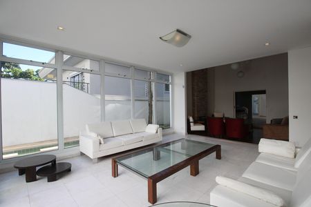 Casa para alugar com 700m², 6 quartos e 5 vagasSala 2