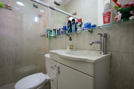 Casa de condomínio à venda com 128m², 2 quartos e 2 vagasBanheiro