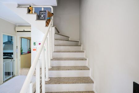 Escada 1 de casa de condomínio à venda com 2 quartos, 128m² em Jardim Ampliacao, São Paulo