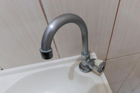 Casa à venda com 75m², 2 quartos e 1 vaga Casa à venda com 75m², 2 quartos e 1 vagaBanheiro