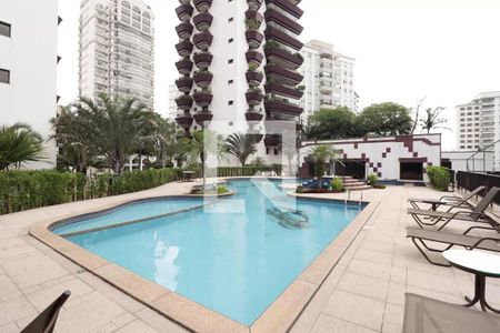 Apartamento para alugar com 120m², 3 quartos e 4 vagasÁrea comum - Piscina