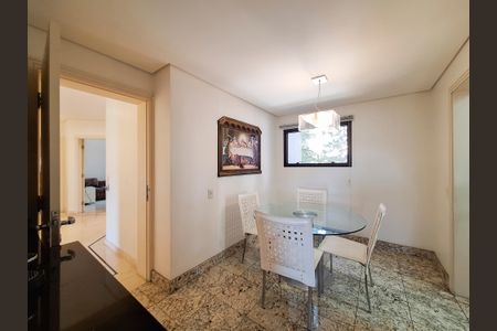 Apartamento para alugar com 120m², 3 quartos e 4 vagasCopa