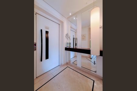Apartamento para alugar com 120m², 3 quartos e 4 vagasHall elevador